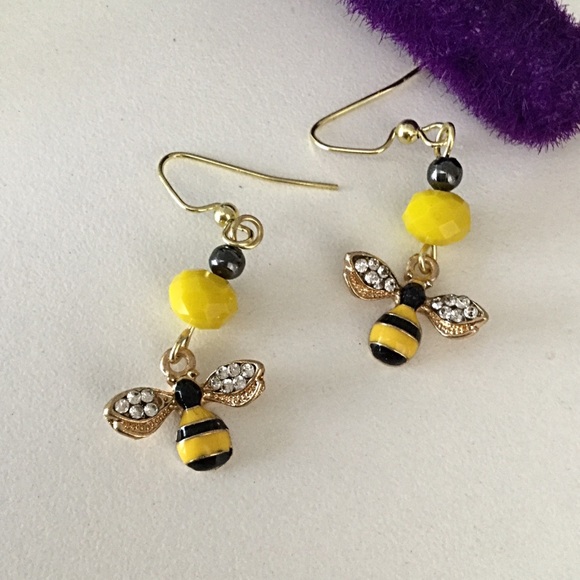 SALE 🌸 Honey Bee Earrings. Gift 4 Bee Lovers - Picture 6 of 7
